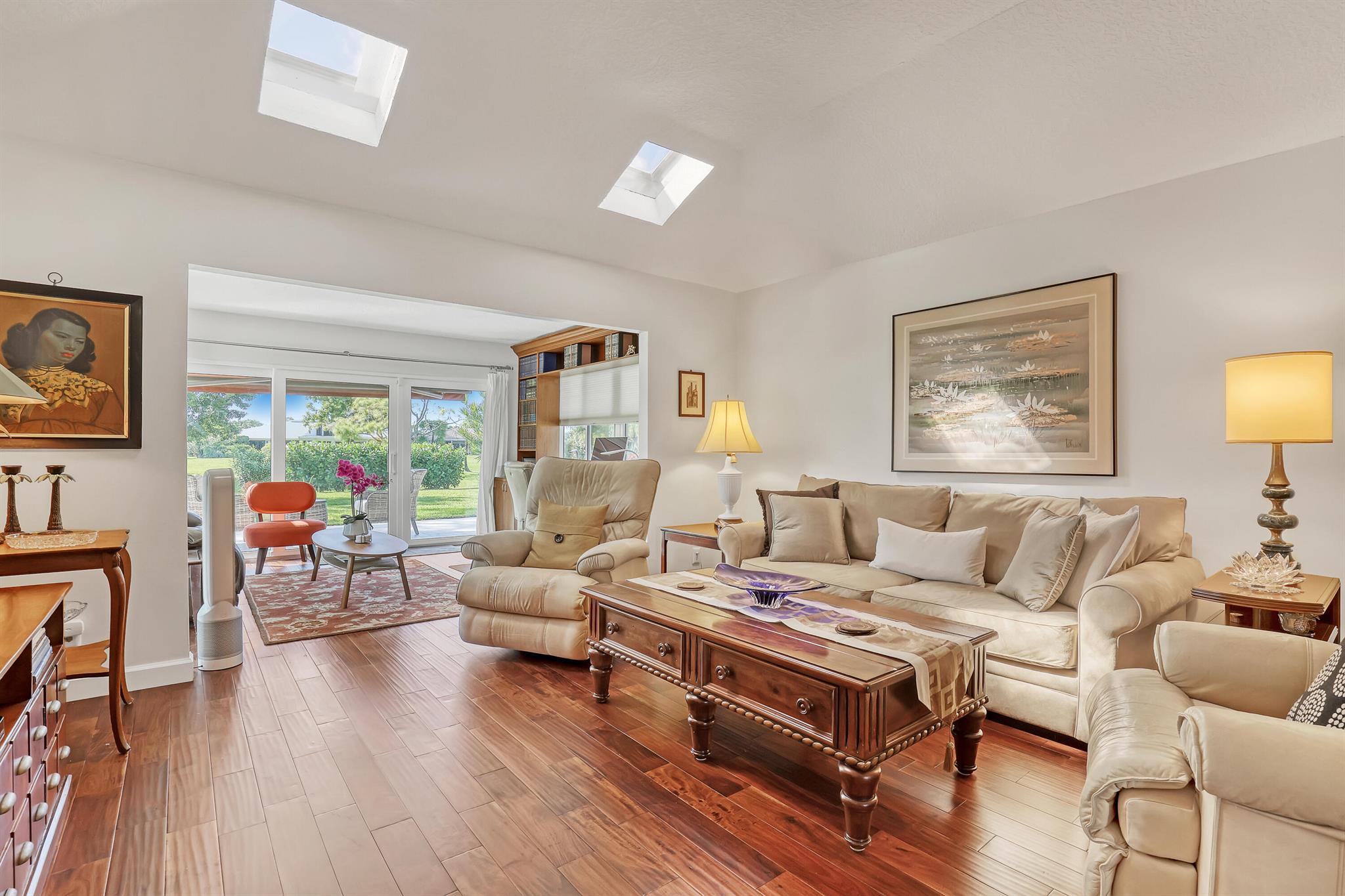 EASTPOINTE COUNTRY CLUB 8 - Residential Lease