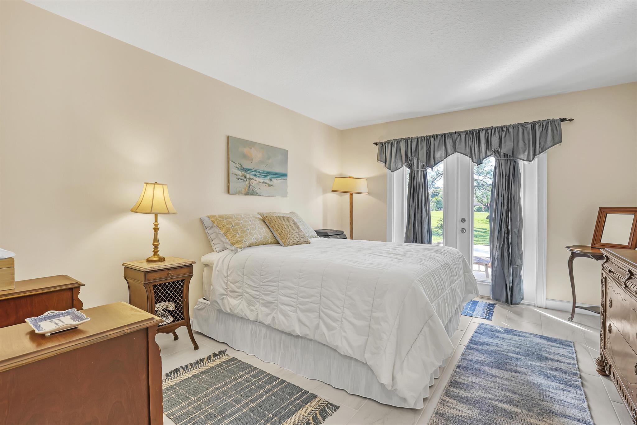 EASTPOINTE COUNTRY CLUB 8 - Residential Lease