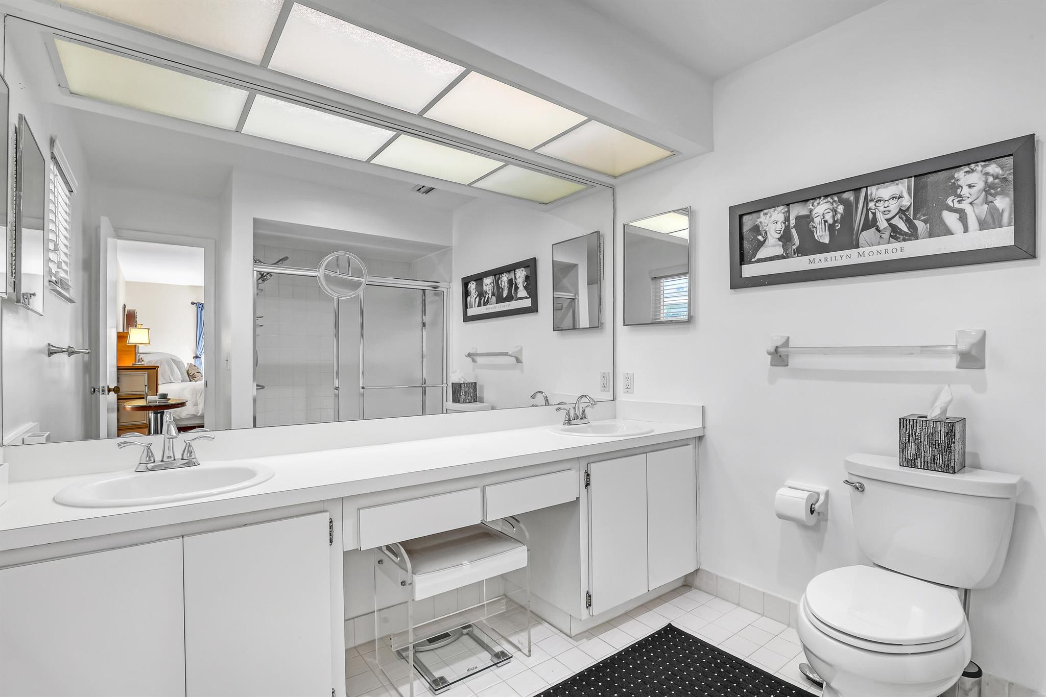 EASTPOINTE COUNTRY CLUB 8 - Residential Lease