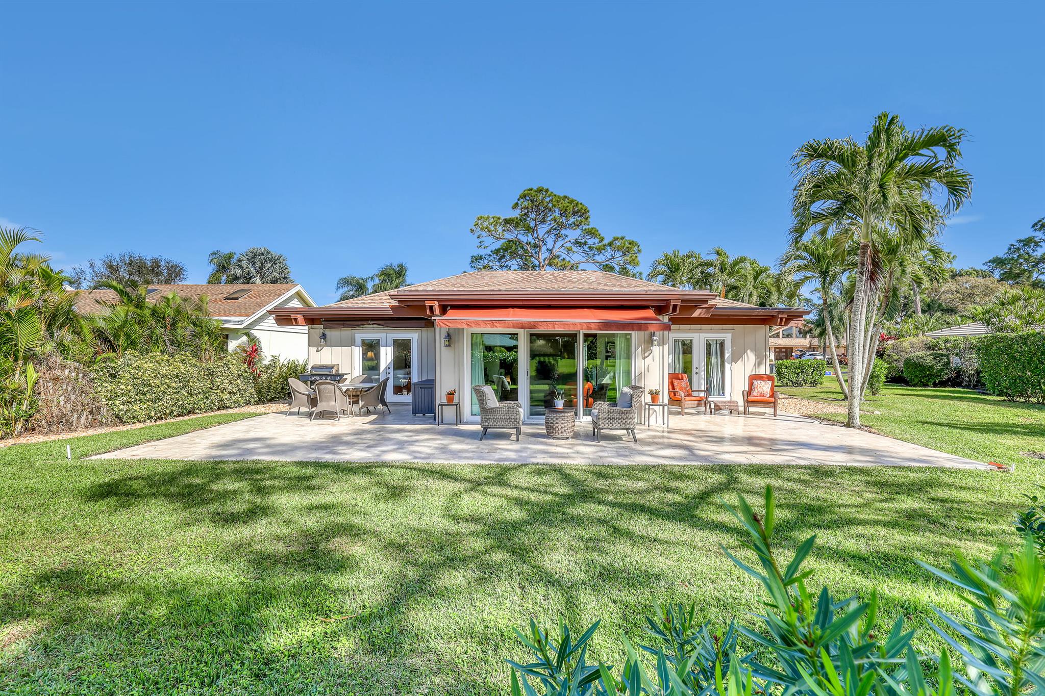 EASTPOINTE COUNTRY CLUB 8 - Residential Lease