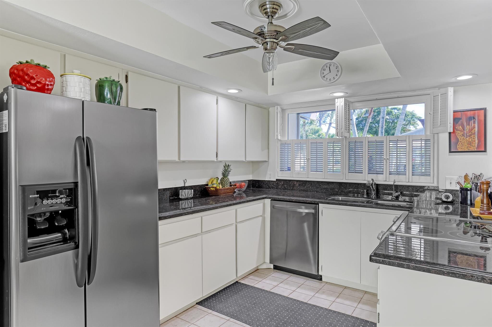 EASTPOINTE COUNTRY CLUB 8 - Residential Lease