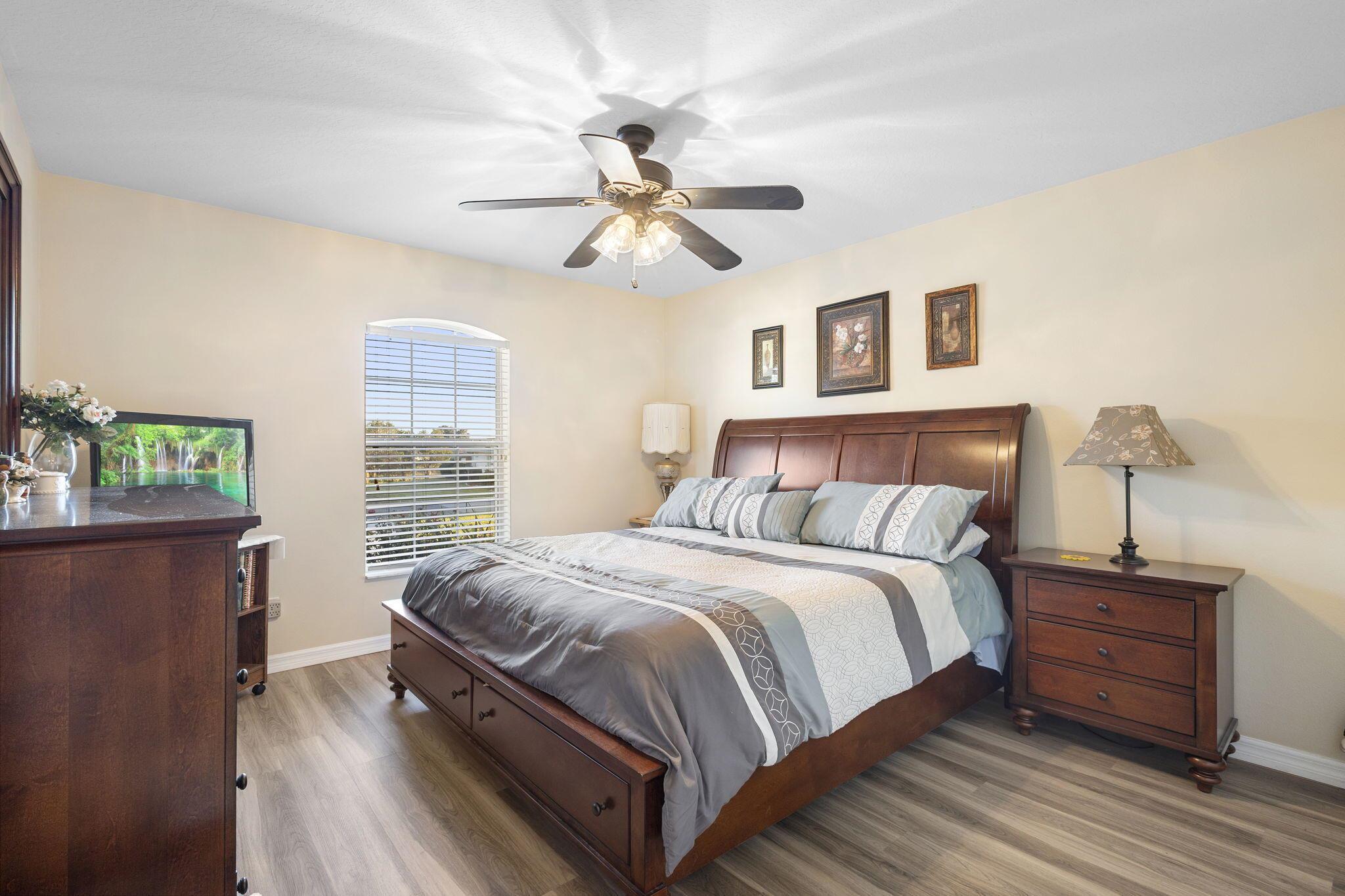 MAJESTIC OAKS SECOND ADDI - Residential