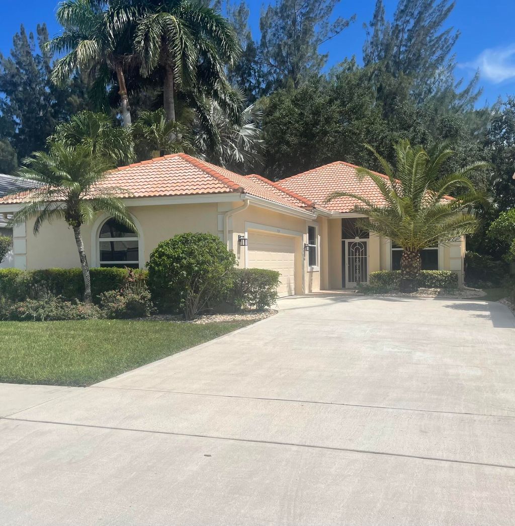Photo of 7684 Doubleton Drive, Delray Beach, FL 33446 (MLS # R11007969)
