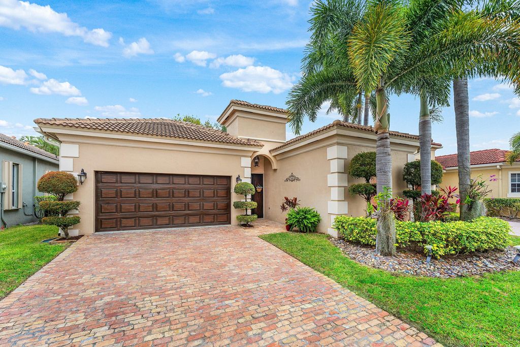 Photo of 5827 Via De La Plata Circle, Delray Beach, FL 33484 (MLS # R11161519)