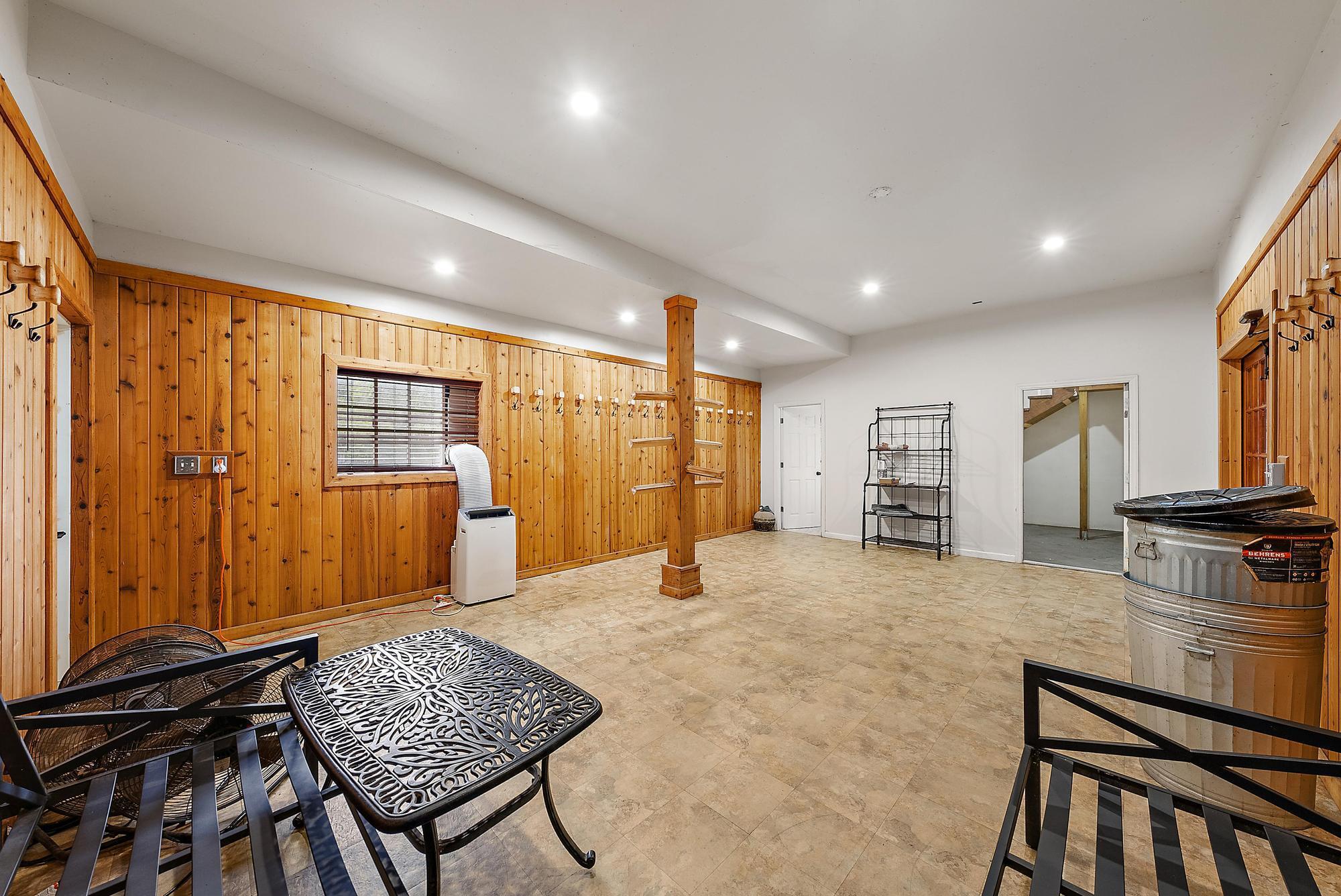 LOXAHATCHEE GROVES - Residential Lease