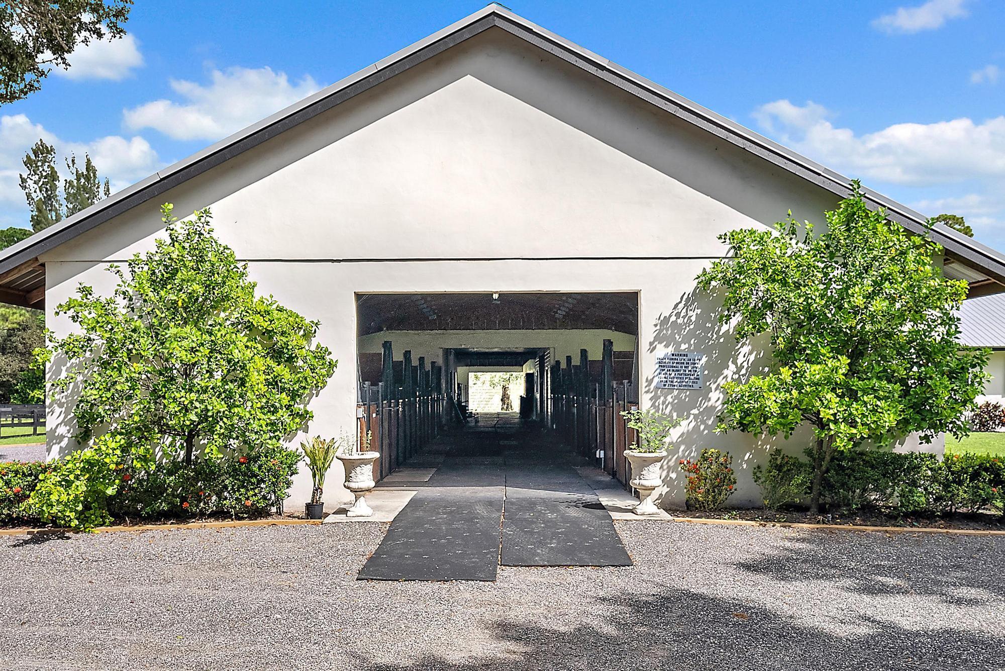 LOXAHATCHEE GROVES - Residential Lease