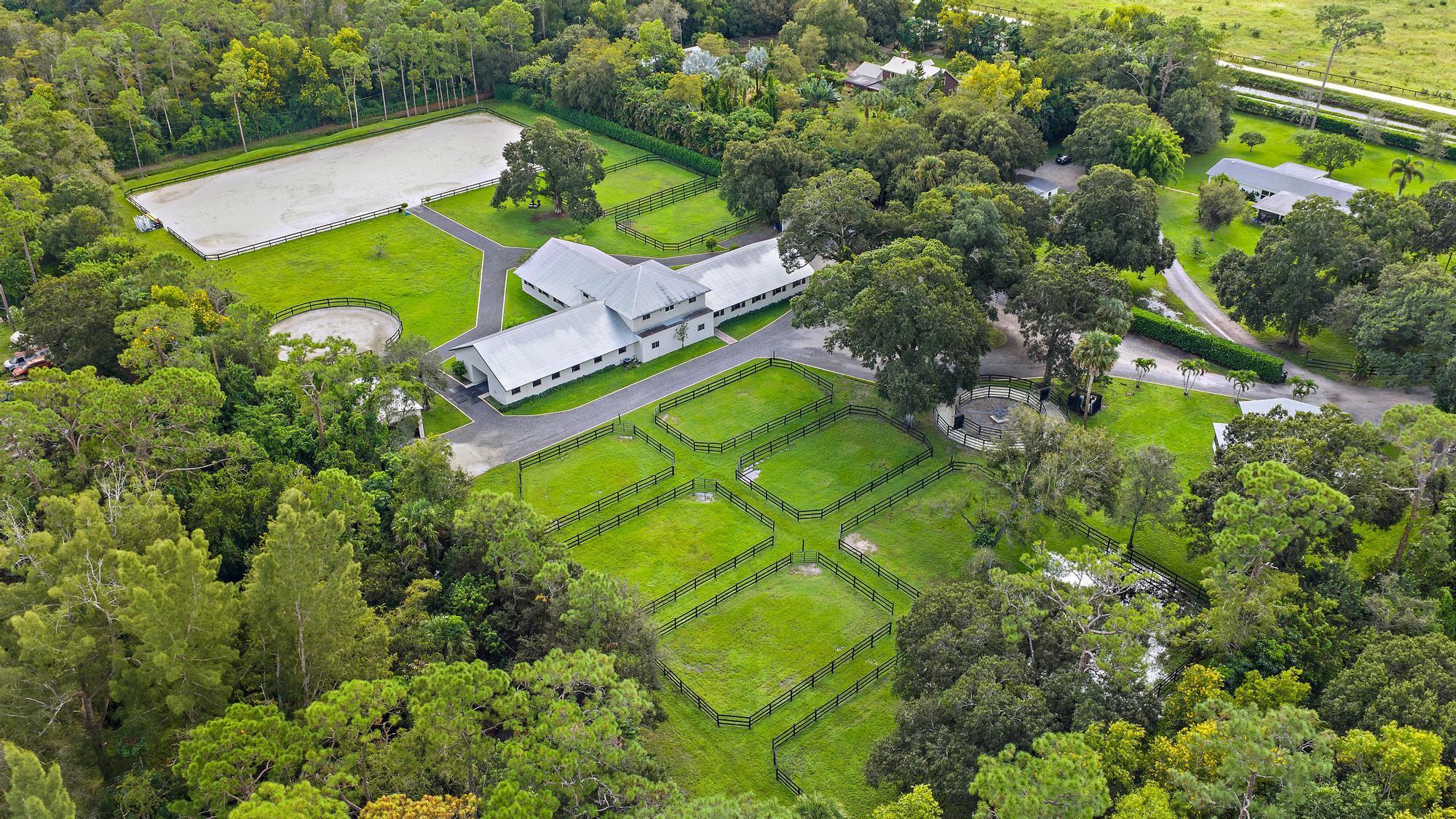 LOXAHATCHEE GROVES - Residential Lease