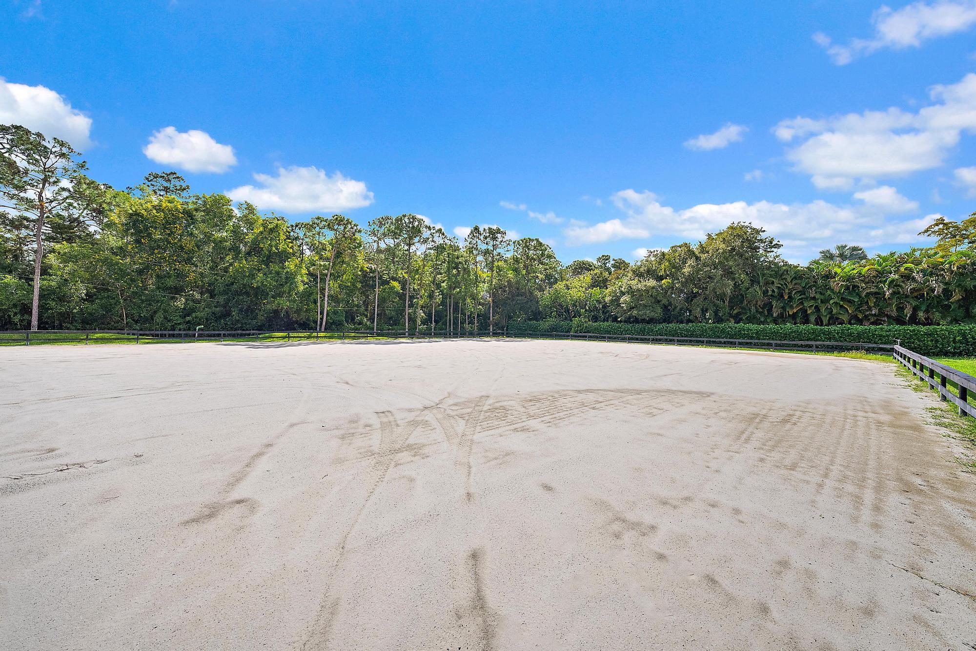 LOXAHATCHEE GROVES - Residential Lease