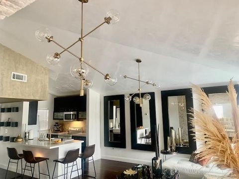 2861 N Oakland Forest Dr 304 Oakland Park FL 33309