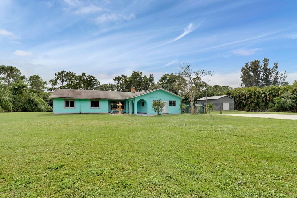 Photo of 12830 165th Road N, Jupiter, FL 33478 (MLS # R11037472)