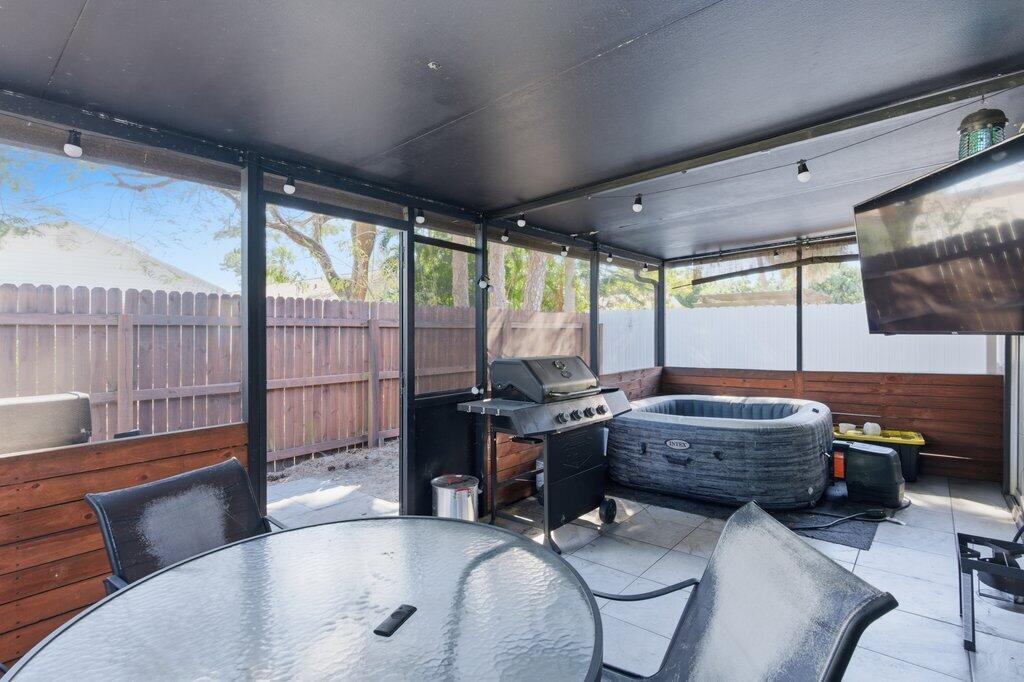 VICTORIA WOODS 2 - Residential