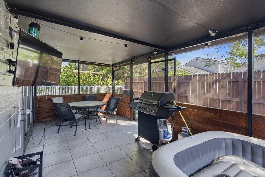 VICTORIA WOODS 2 - Residential