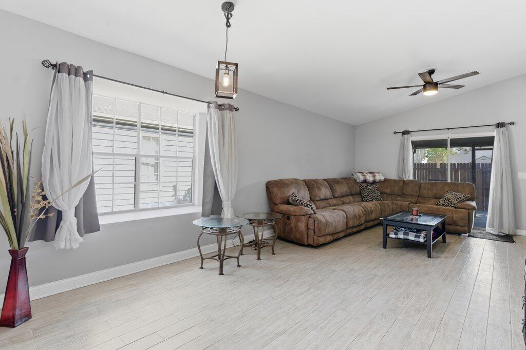 VICTORIA WOODS 2 - Residential