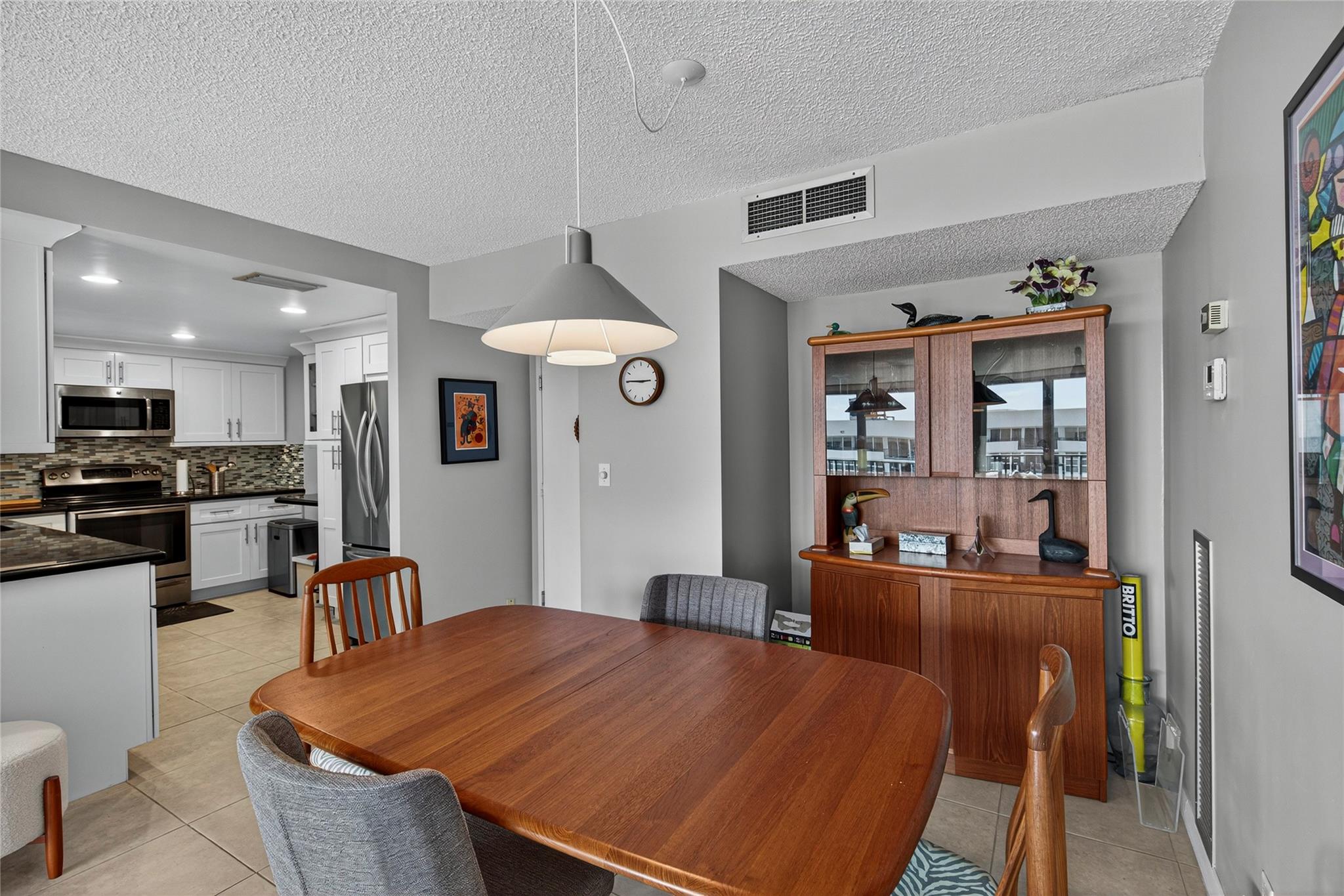 Silver Thatch - Residential Lease