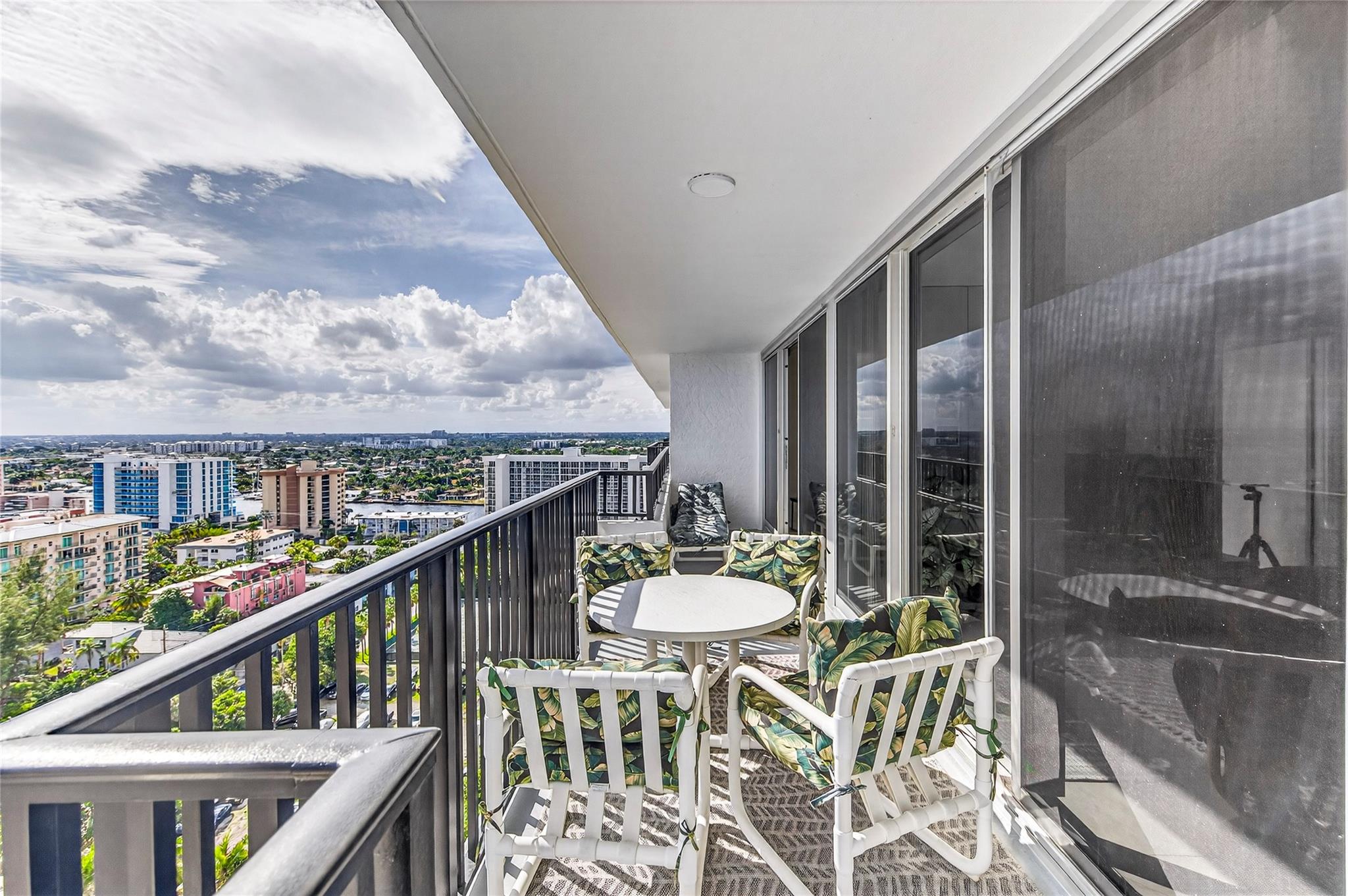 Silver Thatch - Residential Lease