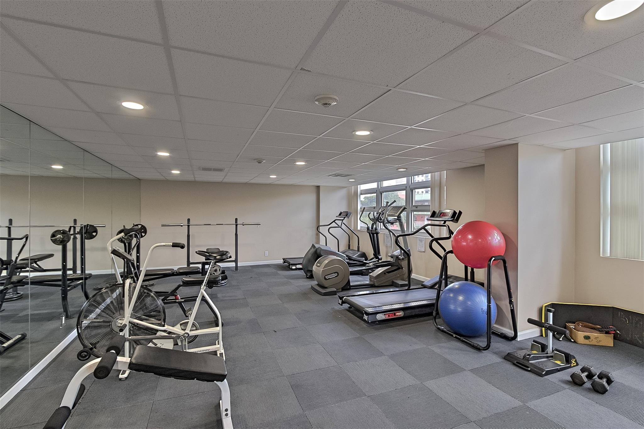 Silver Thatch - Residential Lease