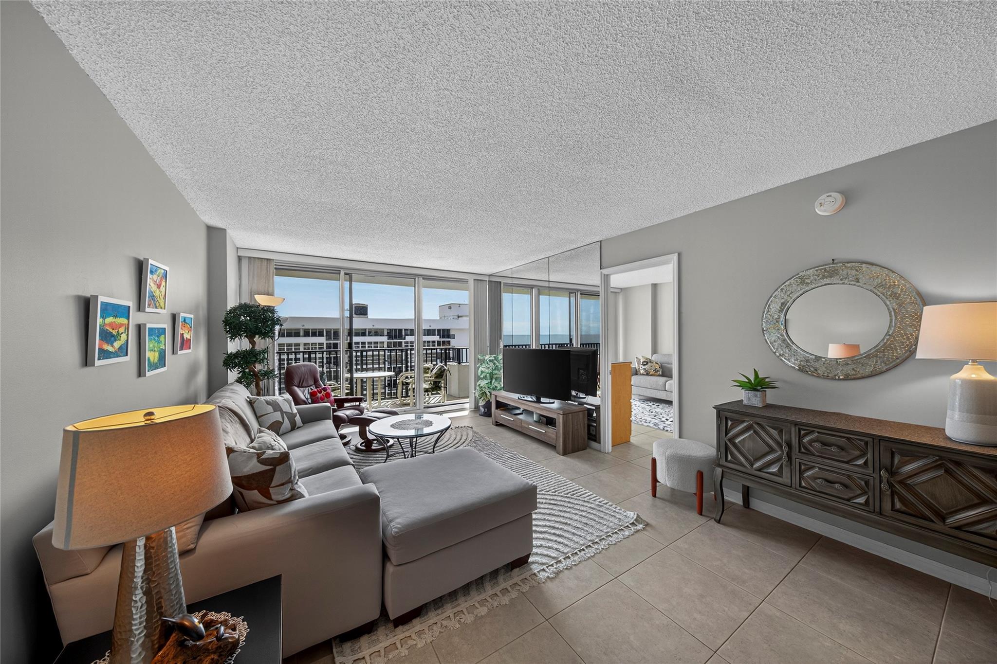 Silver Thatch - Residential Lease