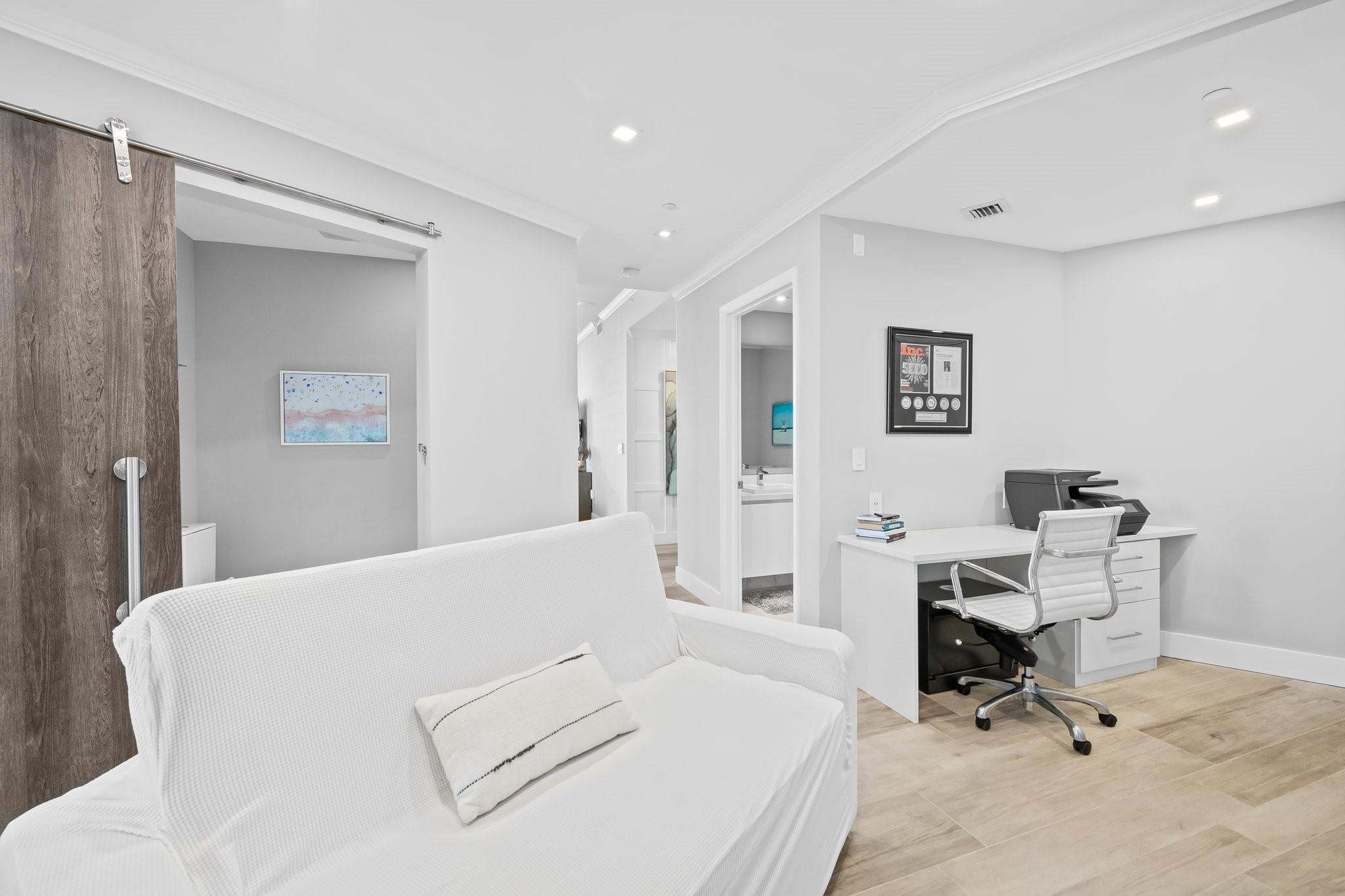 Paramount - Residential