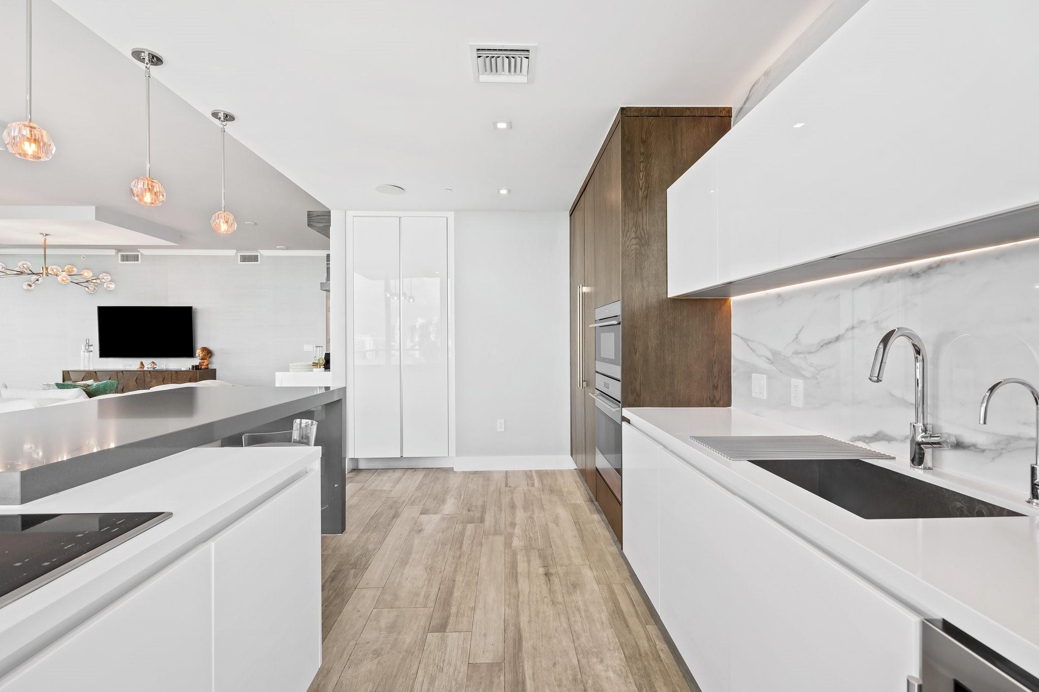 Paramount - Residential