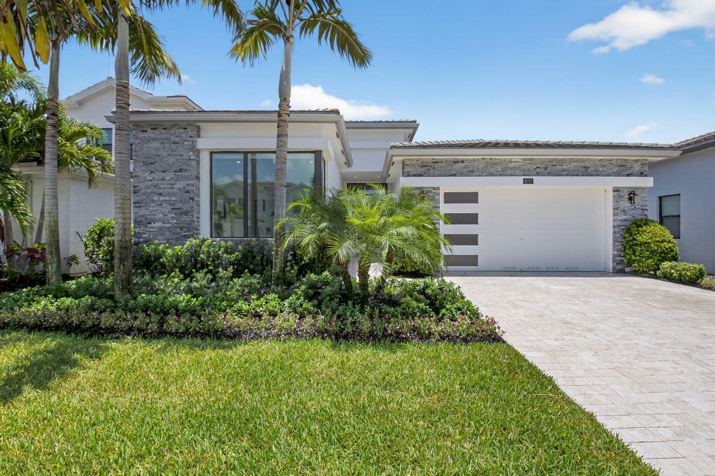Photo of 9072 BENEDETTA Place, Boca Raton, FL 33496 (MLS # B26076804)