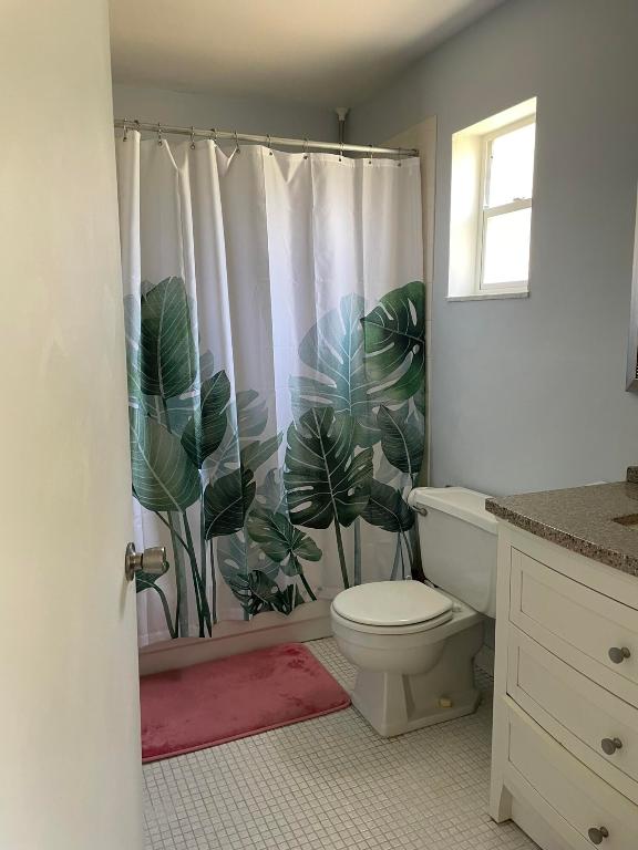 VILLAS ON THE GREEN CONDO - Residential Lease