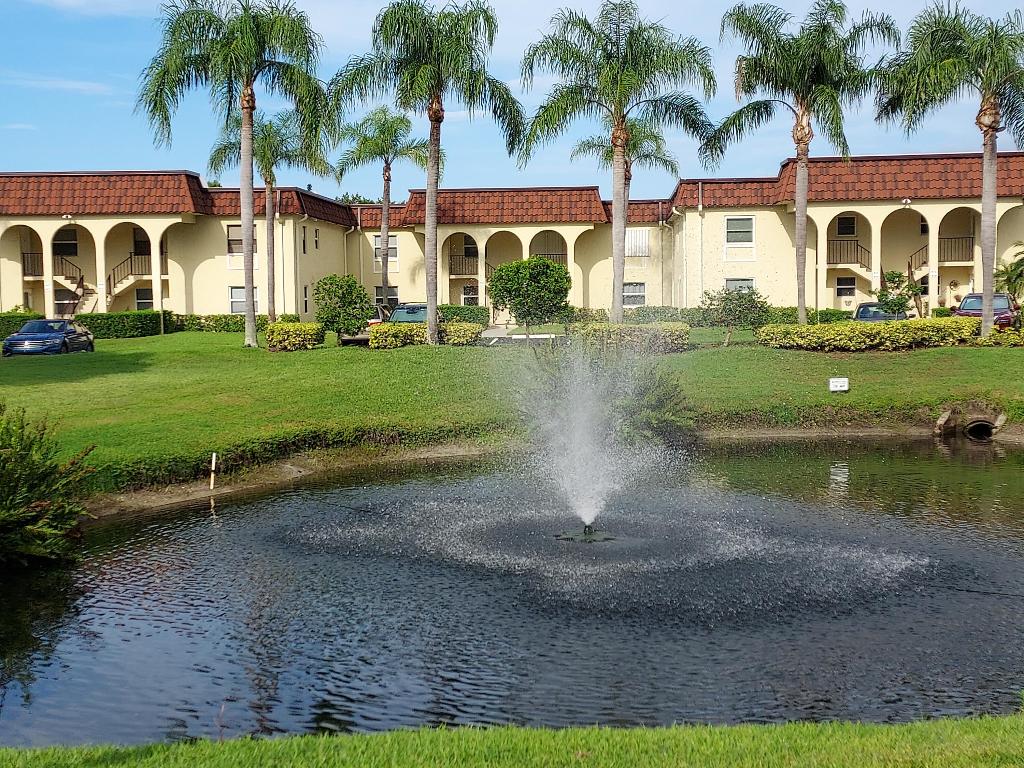 VILLAS ON THE GREEN CONDO - Residential Lease