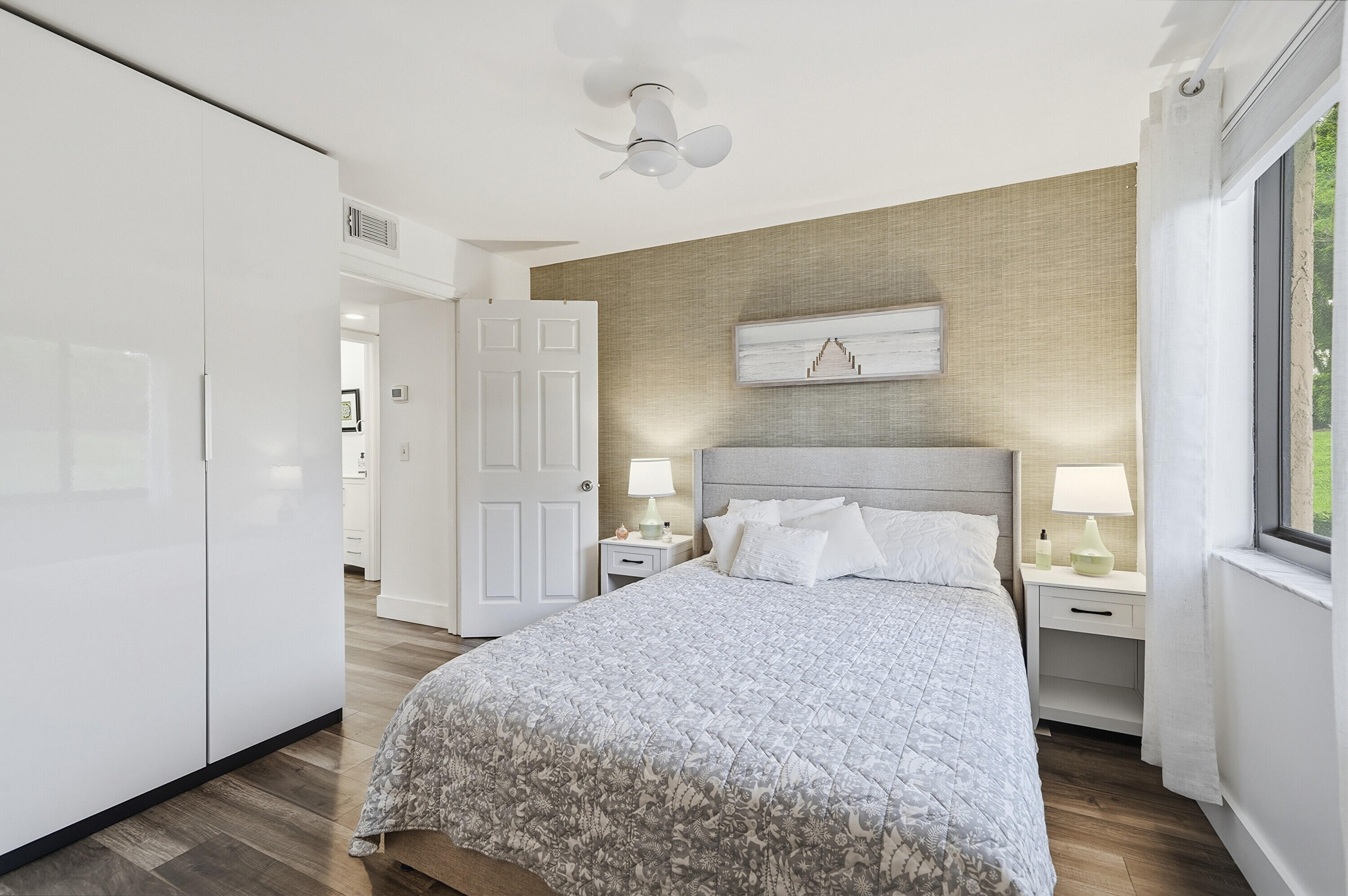 SOUTH LAKE CONDO - Residential