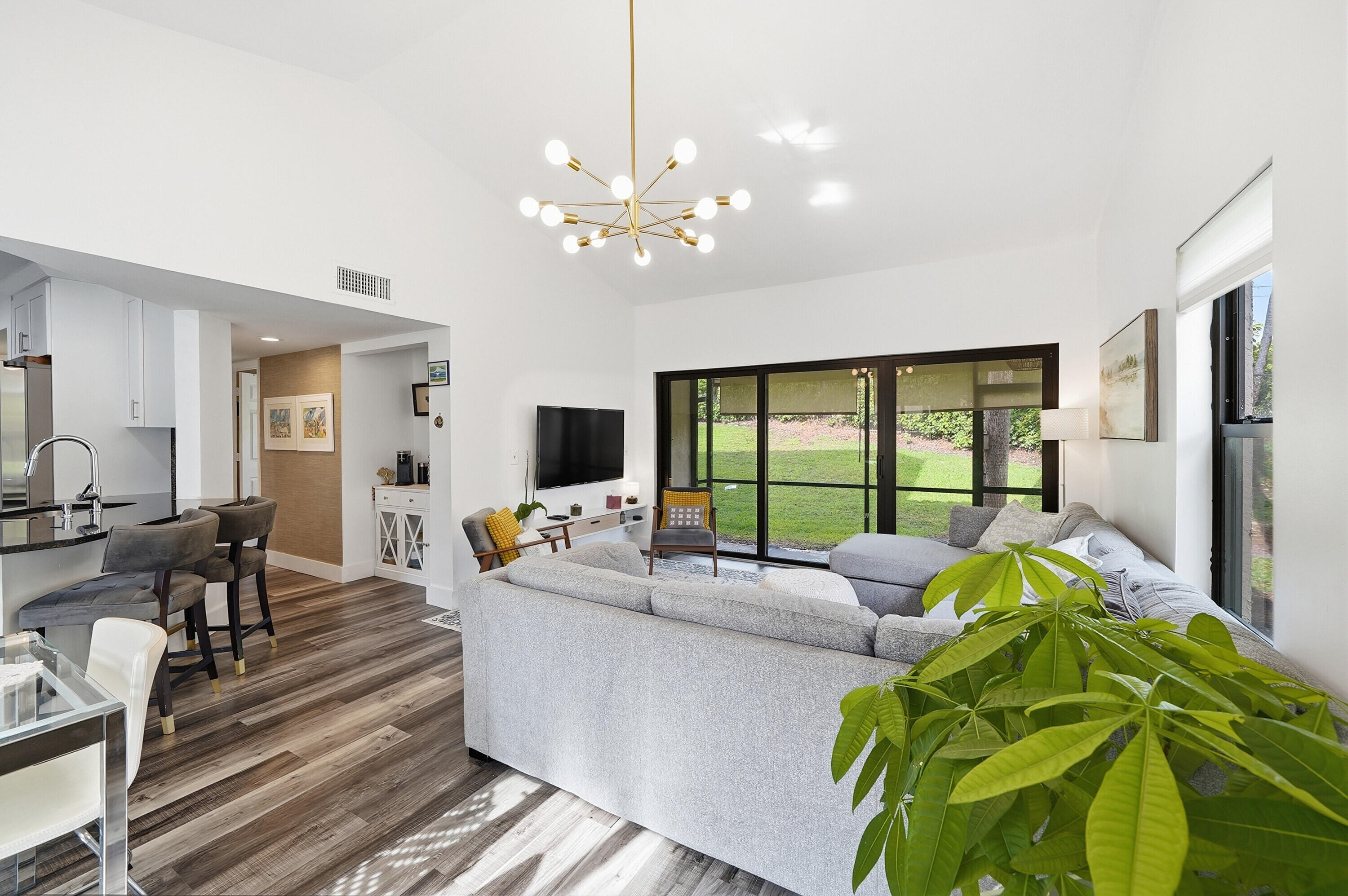 5 Via De Casas Sur 105