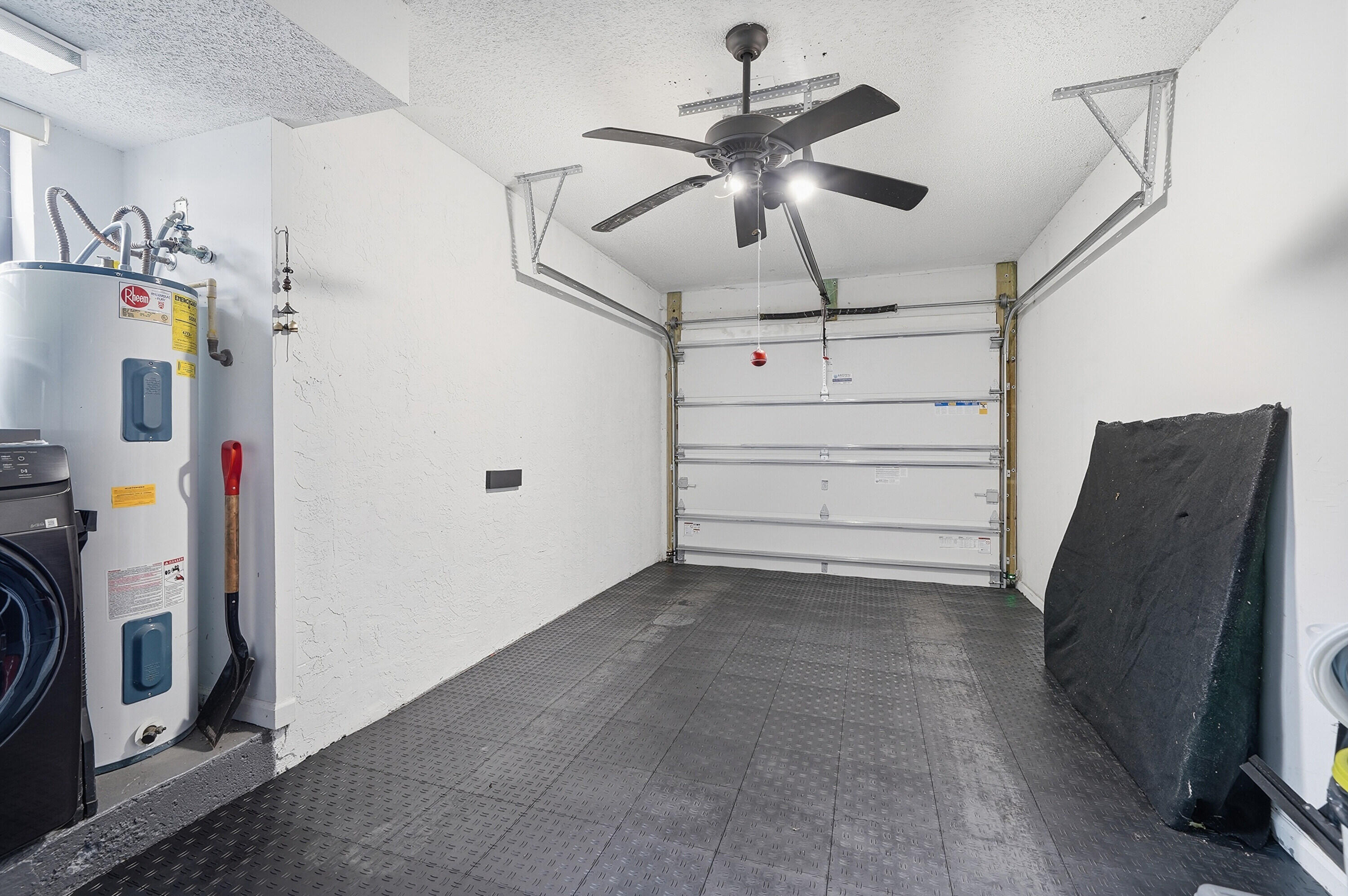 SOUTH LAKE CONDO - Residential