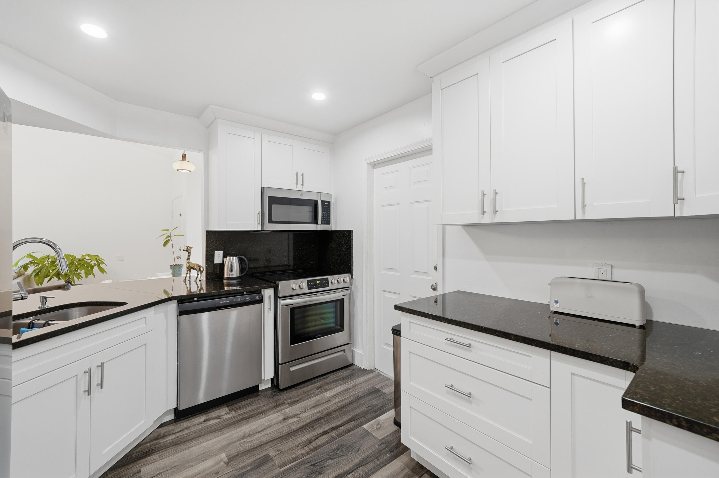 SOUTH LAKE CONDO - Residential