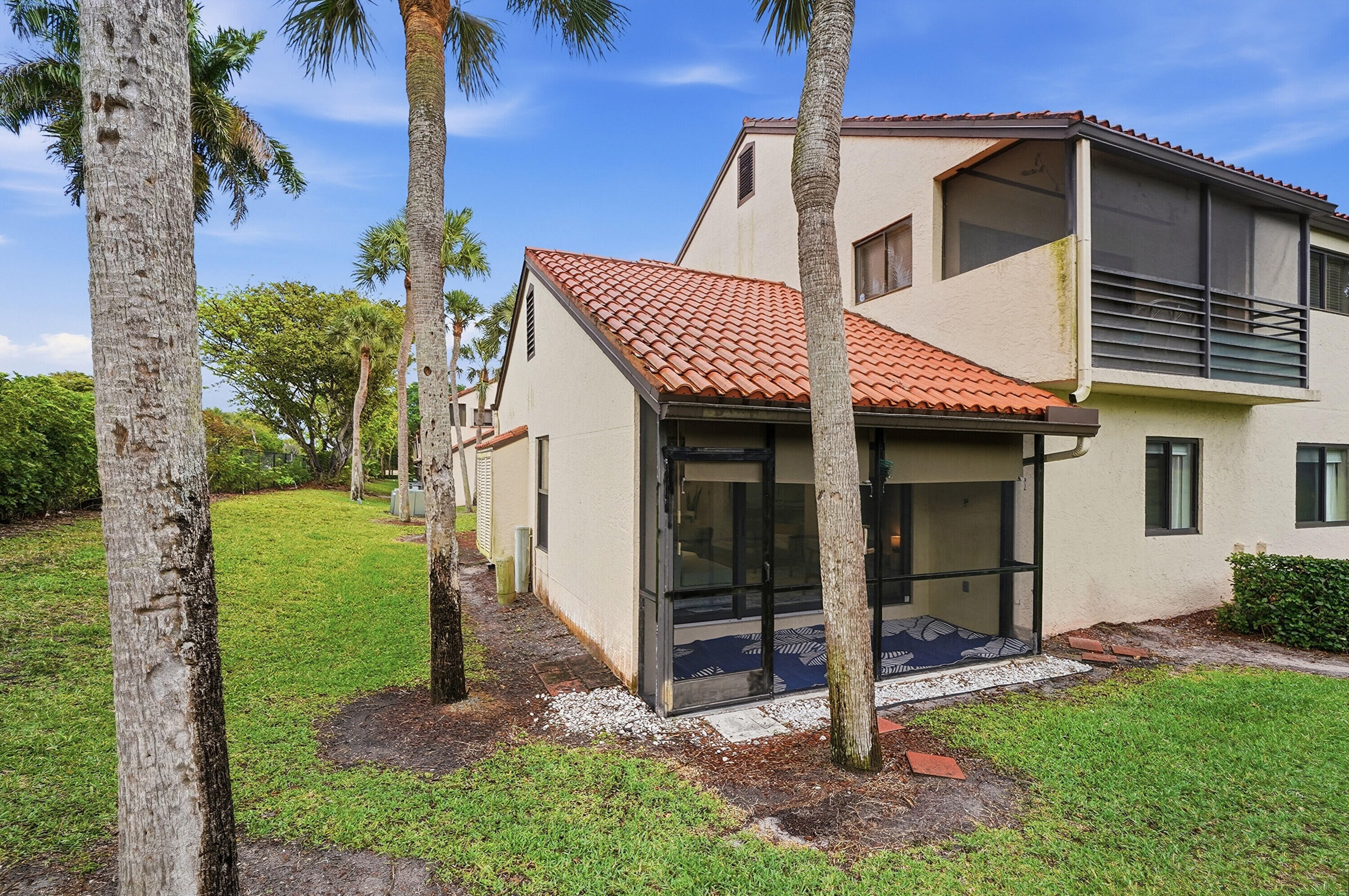 SOUTH LAKE CONDO - Residential