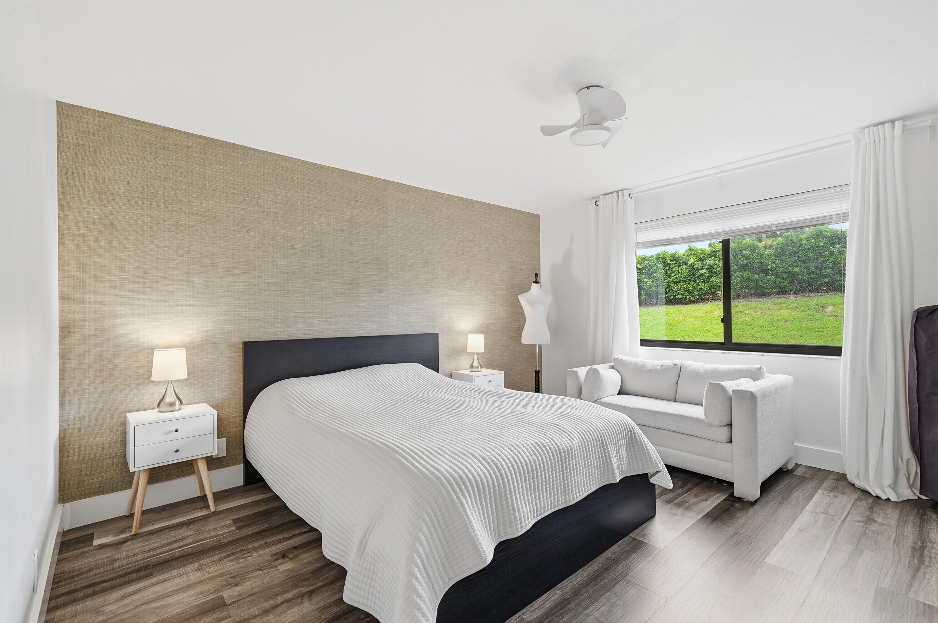 SOUTH LAKE CONDO - Residential