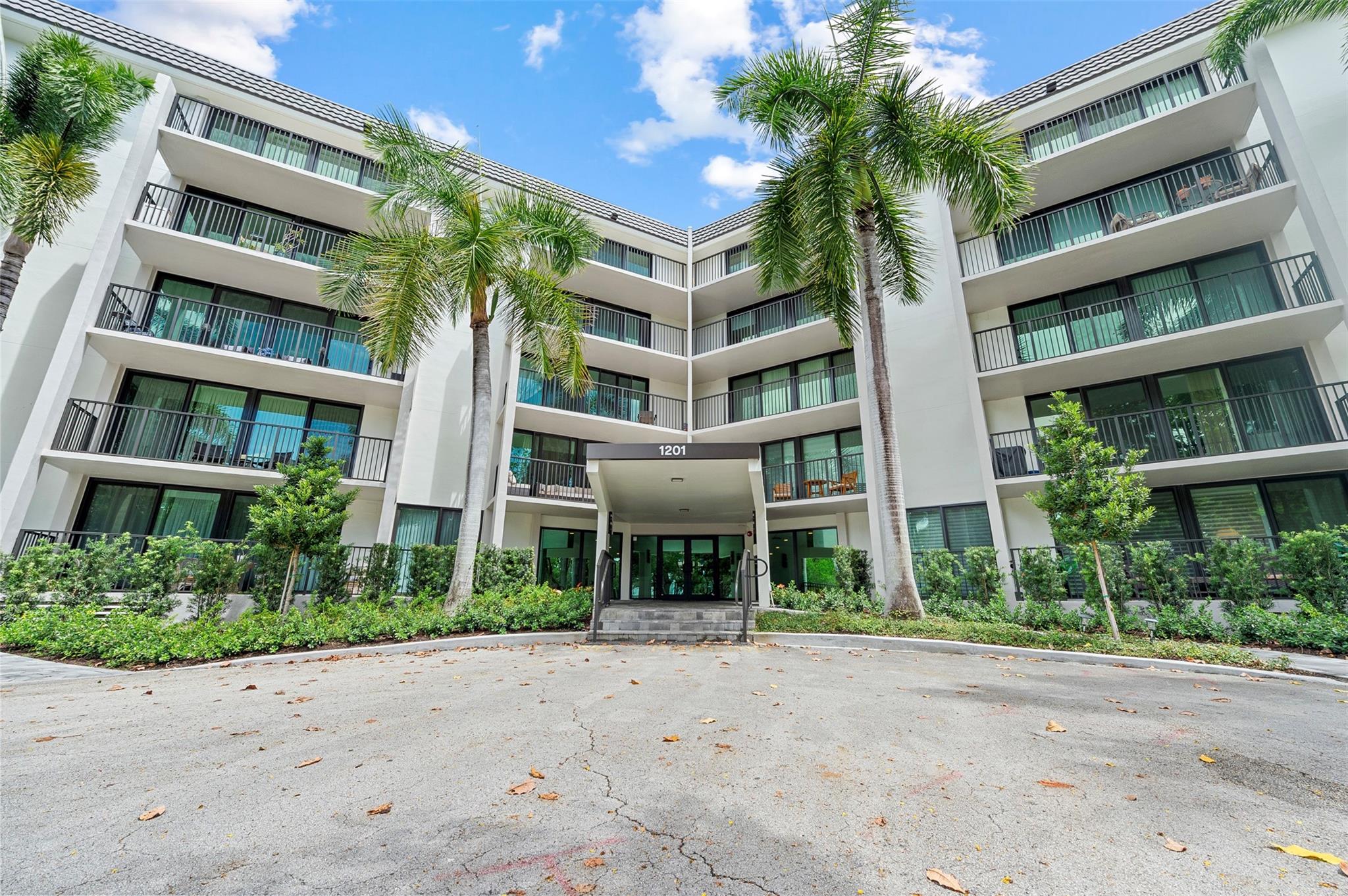 1201 River Reach Dr 307