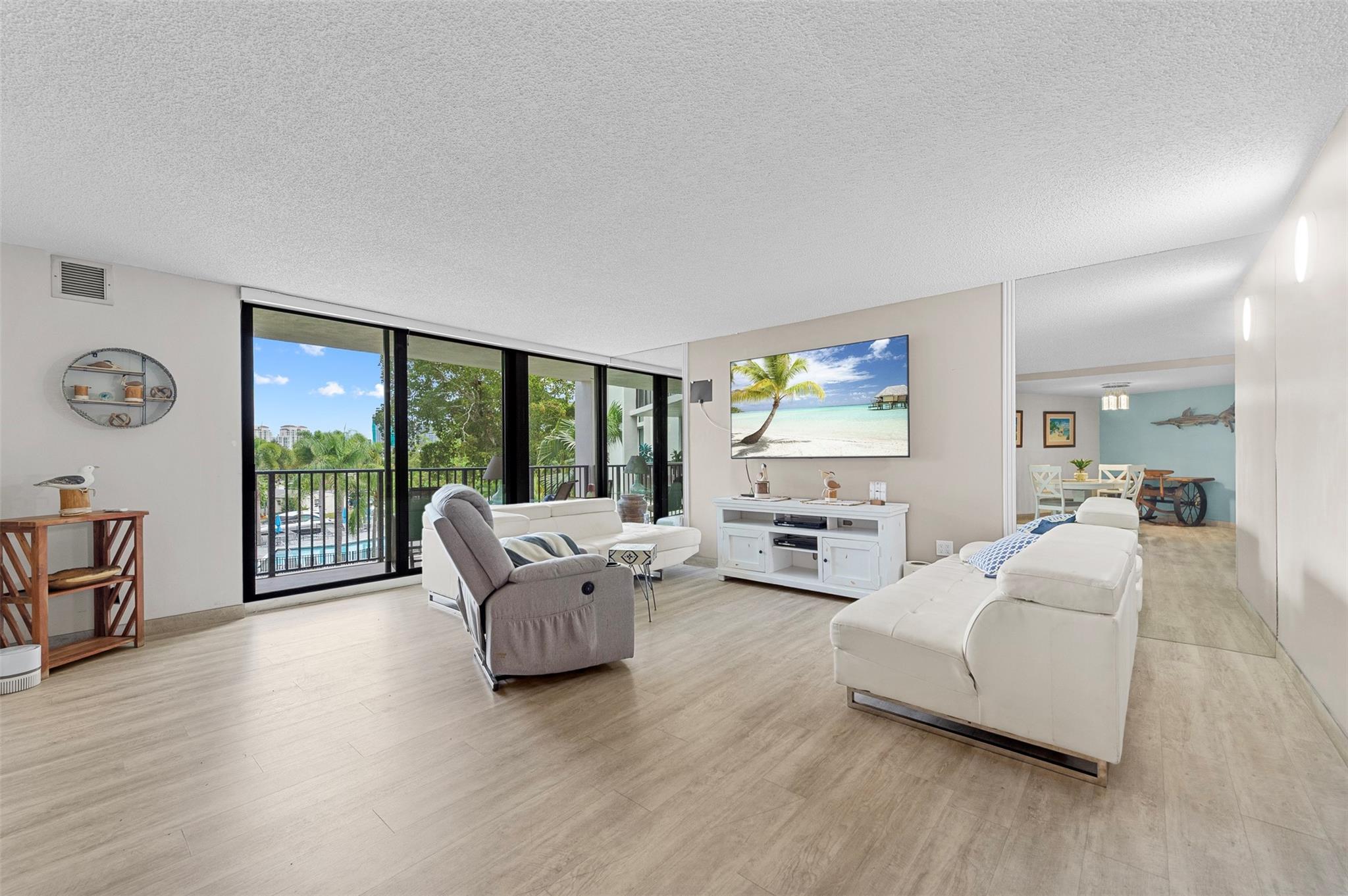 1201 River Reach Dr 307