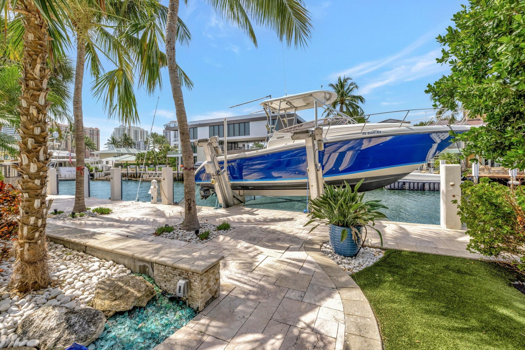 2632 Sea Island Dr