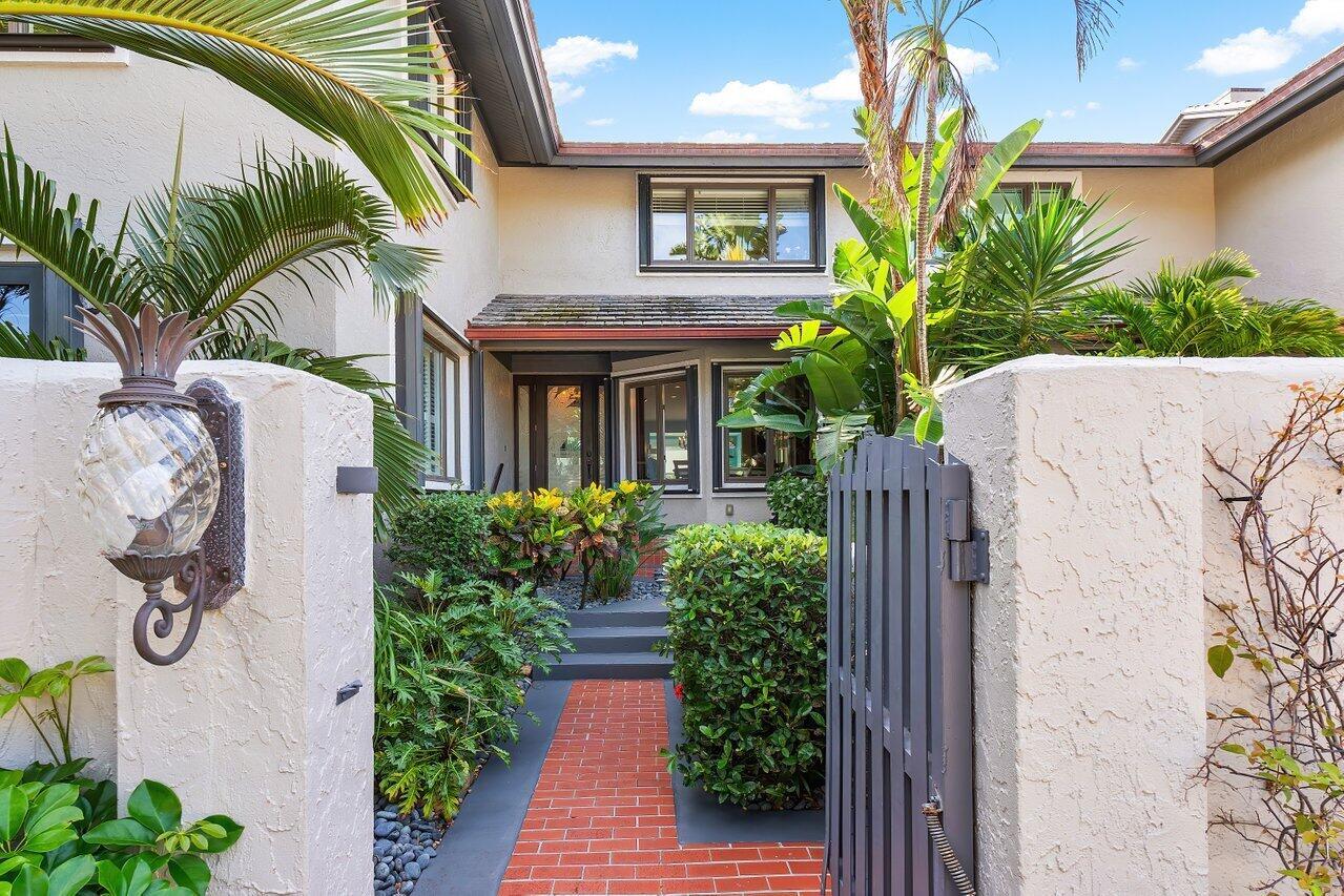 SAILFISH POINT - Residential