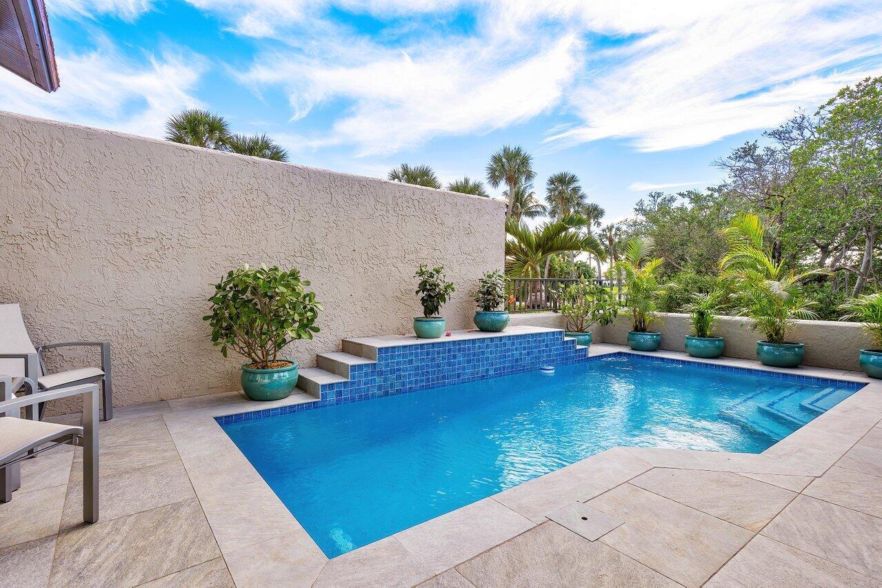 SAILFISH POINT - Residential