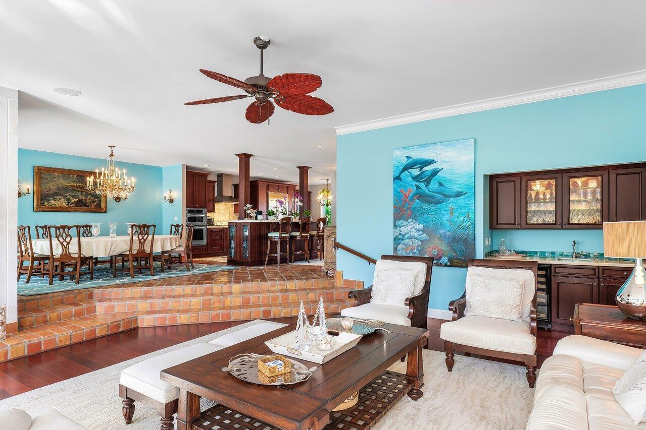 SAILFISH POINT - Residential