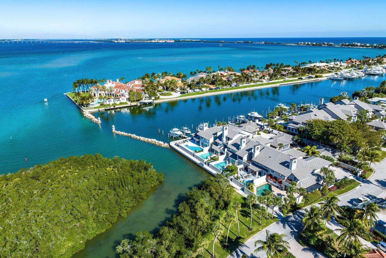 SAILFISH POINT - Residential
