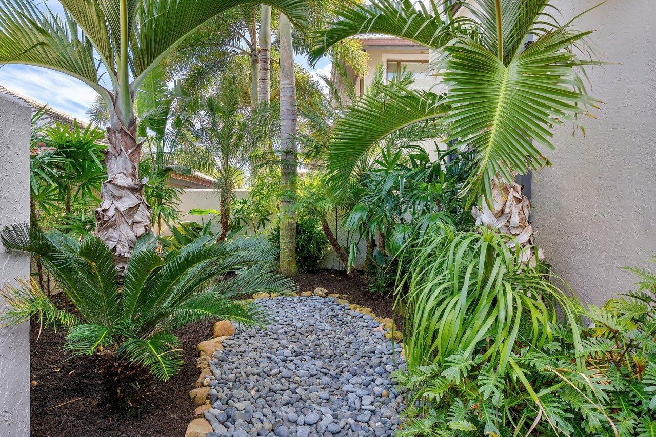 SAILFISH POINT - Residential