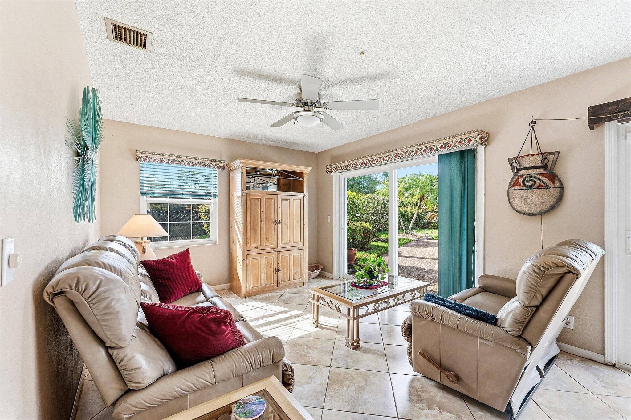 CHATELAINE - Residential