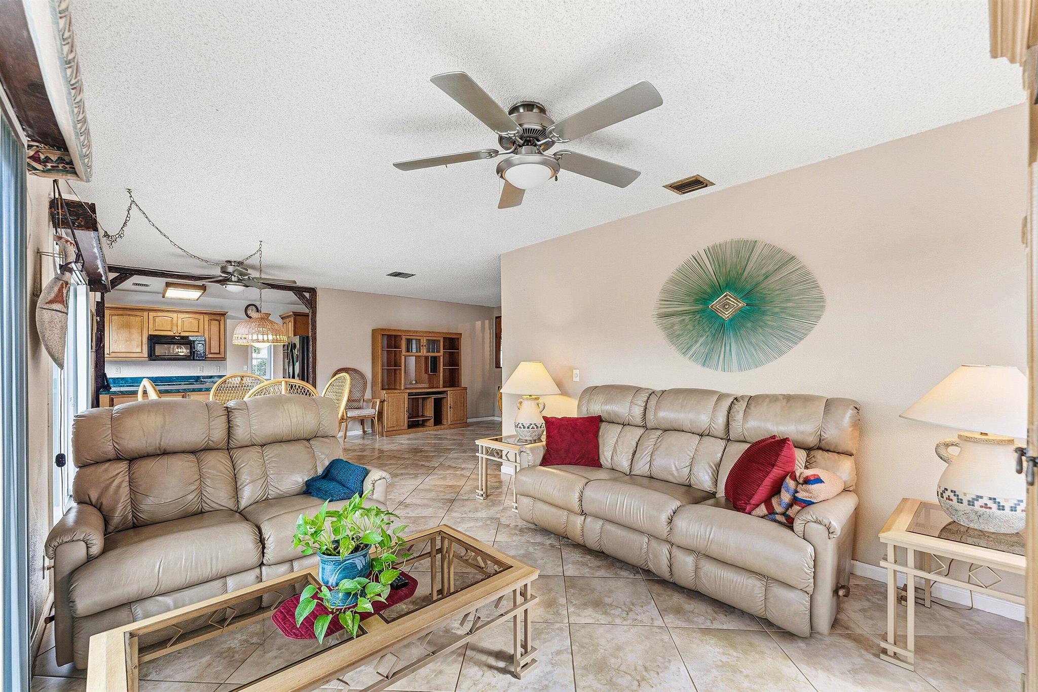 CHATELAINE - Residential