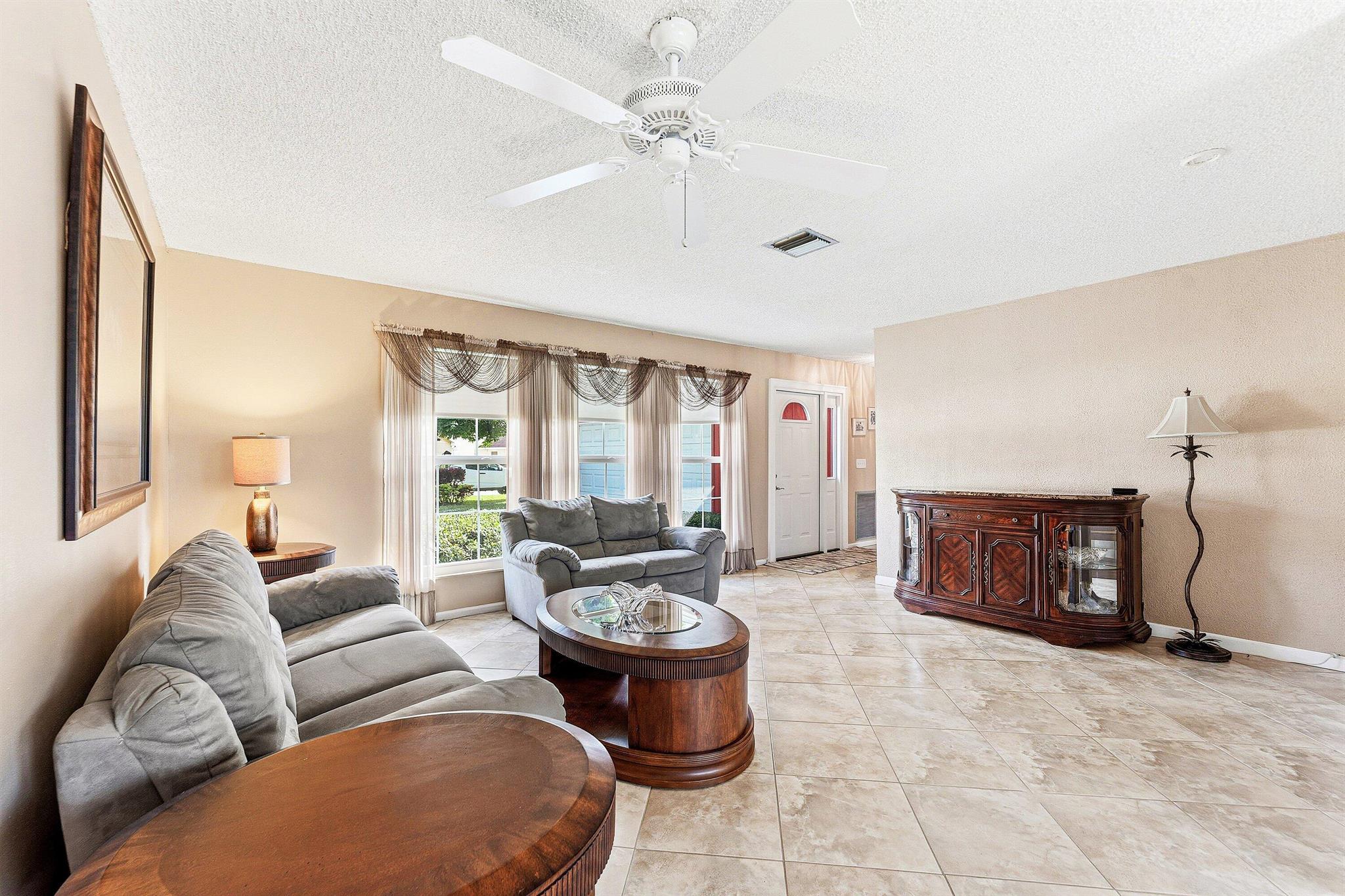 CHATELAINE - Residential