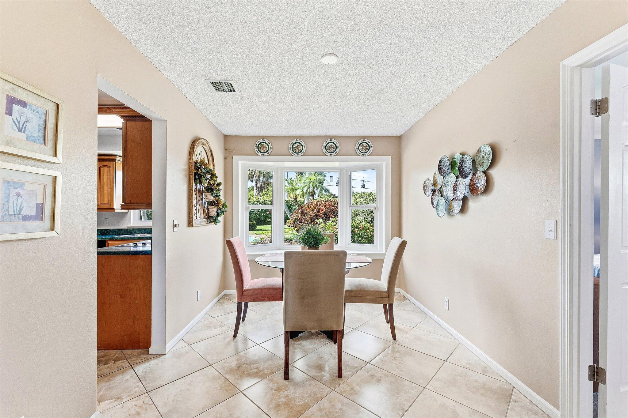 CHATELAINE - Residential