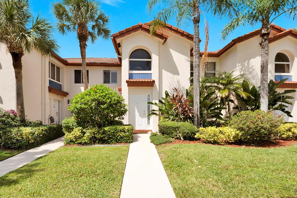 Beautiful 2 bedroom & 2 bath condo located in a charming San de Vance community in east Boca Raton, just minutes away from the beautiful beaches. This unit with private ground floor entry has vaulted ceilings for plenty of natural light, spacious updated kitchen with stainless steel appliances & granite countertops, split floor plan with 2 bedrooms & 2 full baths, large walk-in master closet, a separate laundry room & a spacious screened balcony. The condo comes with a shared storage room & a covered assigned parking spot. San de Vance is a pet friendly community with great amenities: heated pool, fitness room, tennis and pickle ball court, clubhouse, BBQ grills, car wash area, passive entry gate, etc. Condo fee covers upgraded cable, high-speed internet, water, building insurance & more.