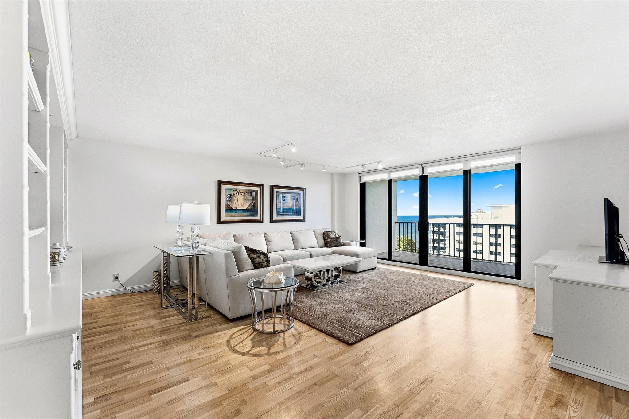 CARRON HOUSE CONDO - Residential