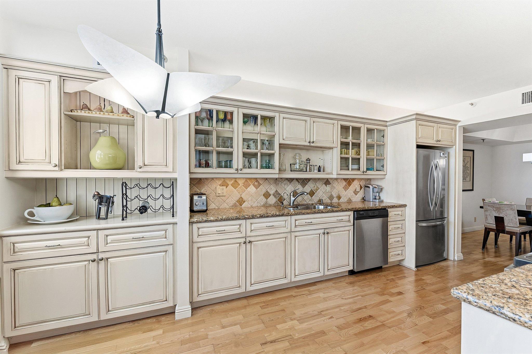 CARRON HOUSE CONDO - Residential