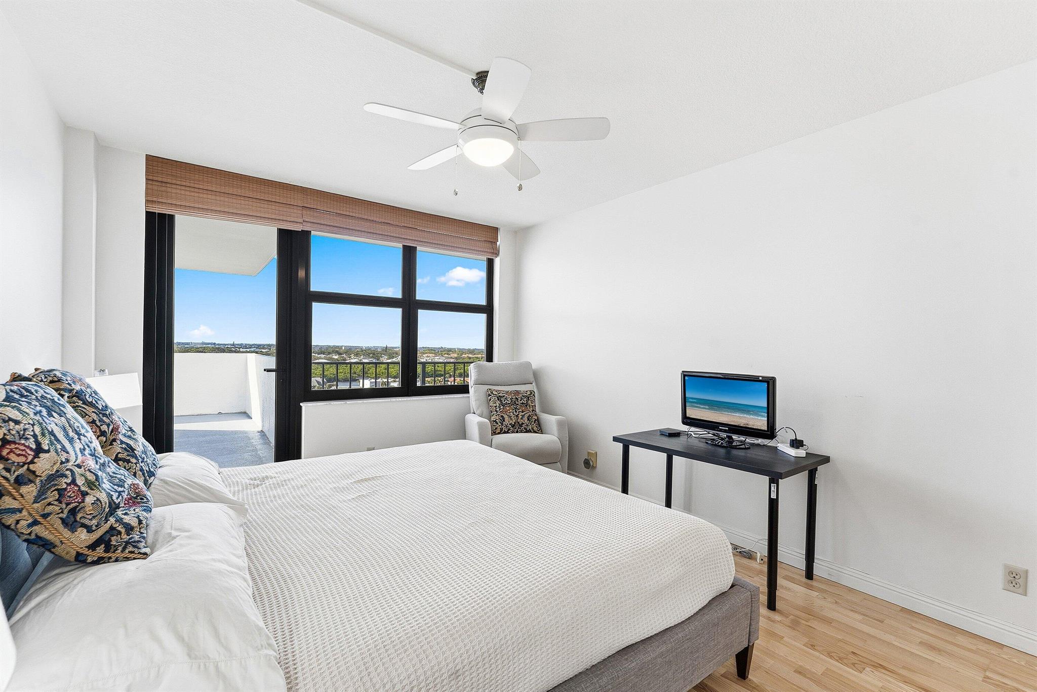 CARRON HOUSE CONDO - Residential