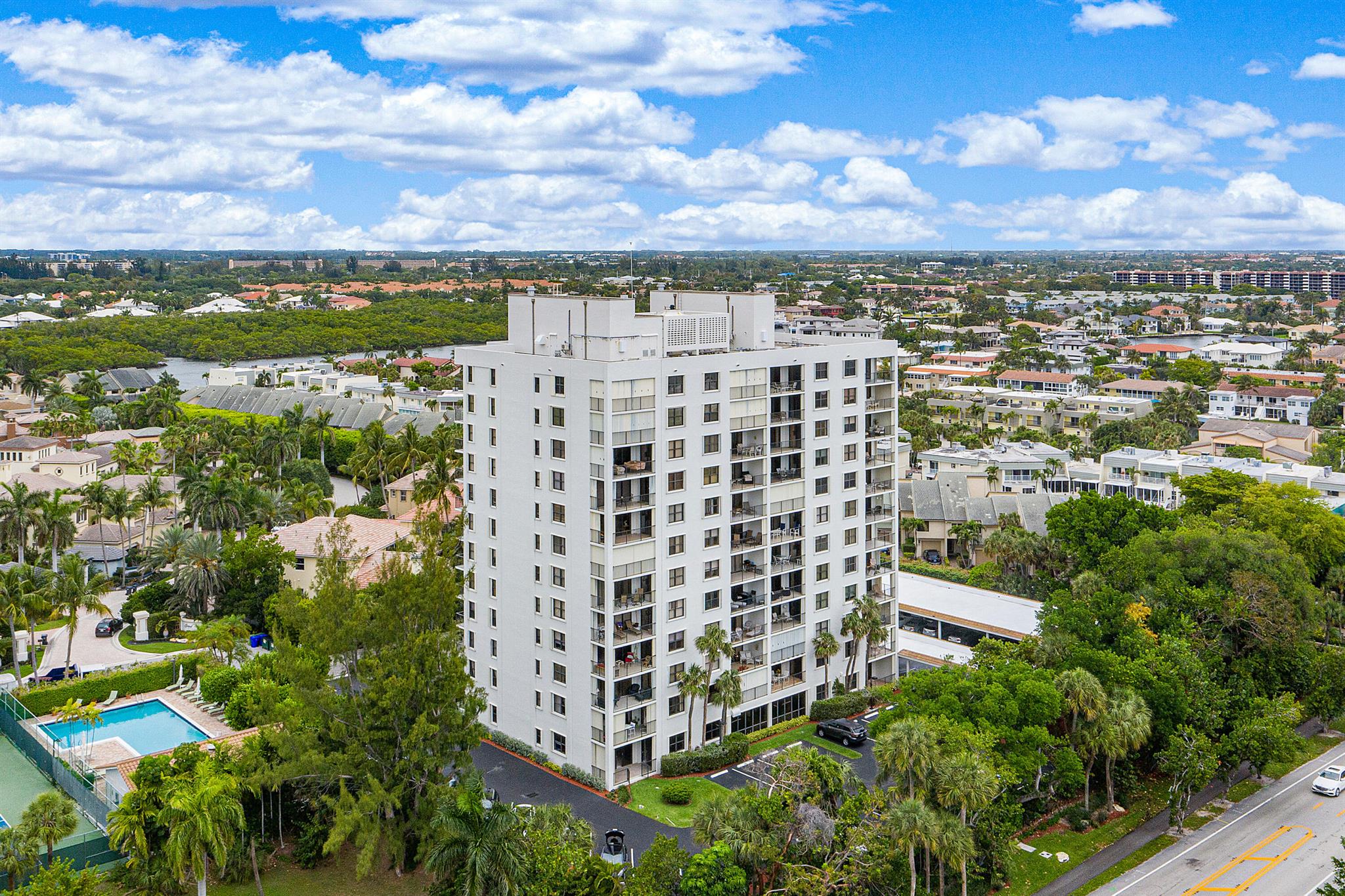 CARRON HOUSE CONDO - Residential