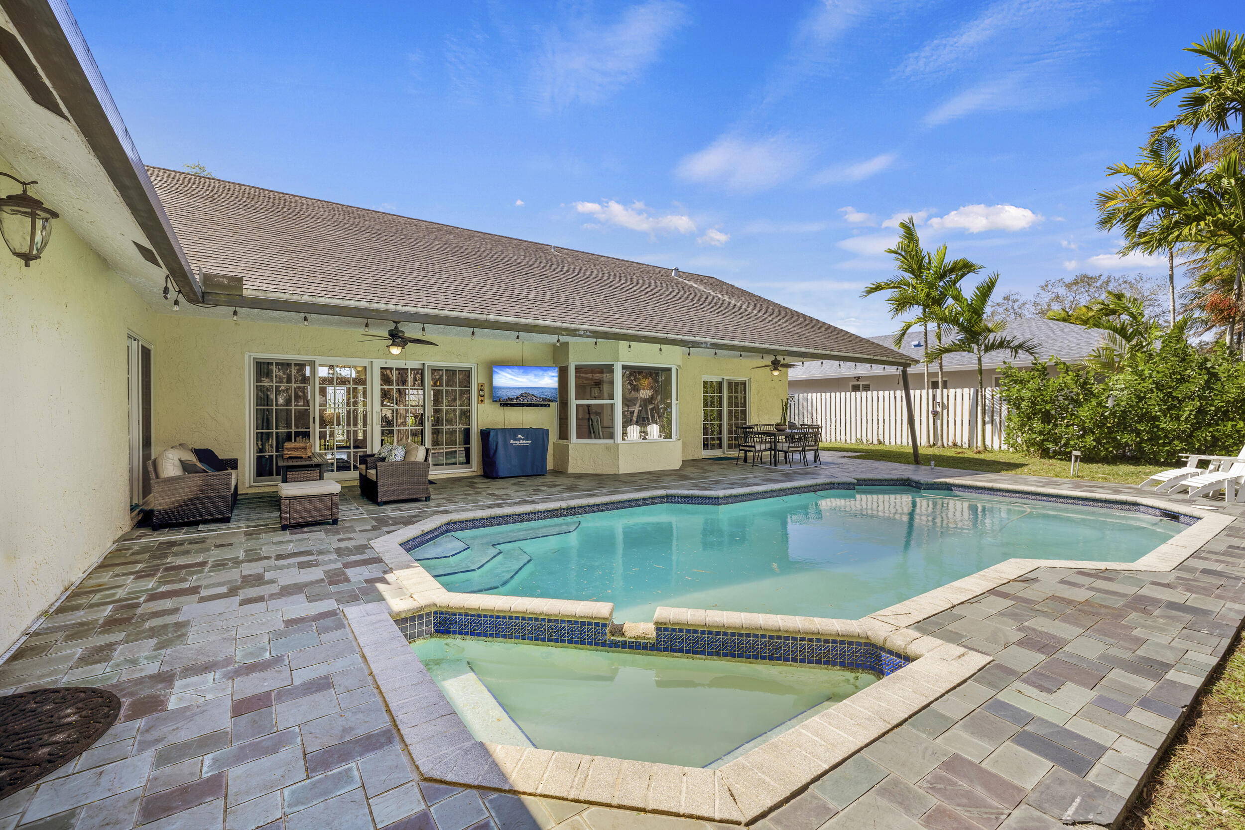 ROYAL PALM SOUTH SEC 2 - Residential